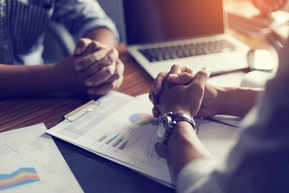 Should I Work With a Healthcare Advisor or Broker?