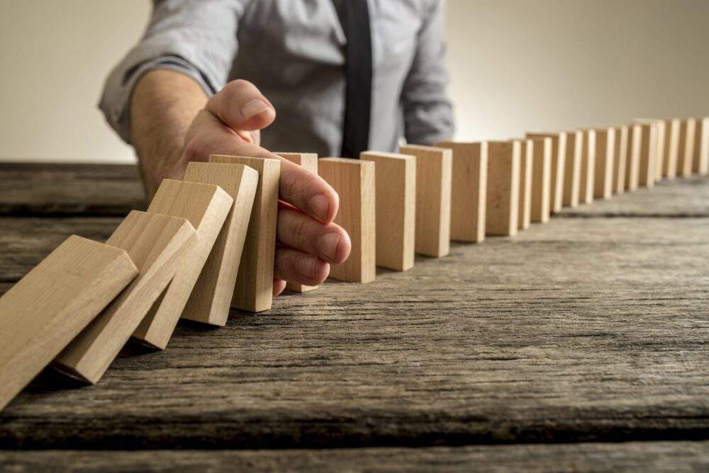 Mergers Failing? 9 Reasons & How to Avoid Them 